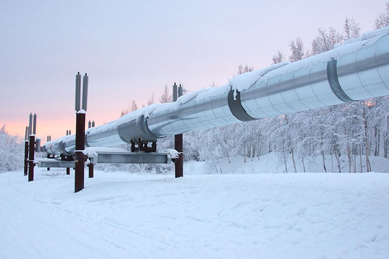 worldsteel-oil-pipeline-snow-HR