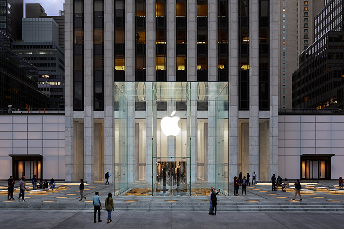 Apple-Store-fifth-avenue-new-york-redesign-exterior-091919_big.jpg.medium