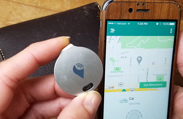 trackr_con_celular.jpg