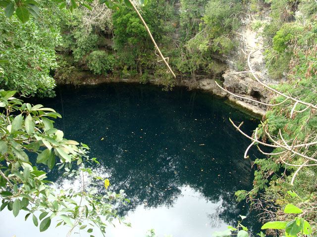 LAMINAS Y ACEROS Cenote de Cenotillo.jpg