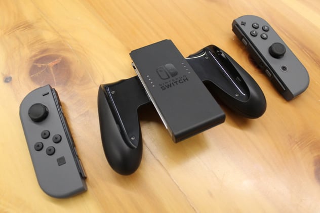 Laminas y aceros Joy-Con-Grip-1.jpg