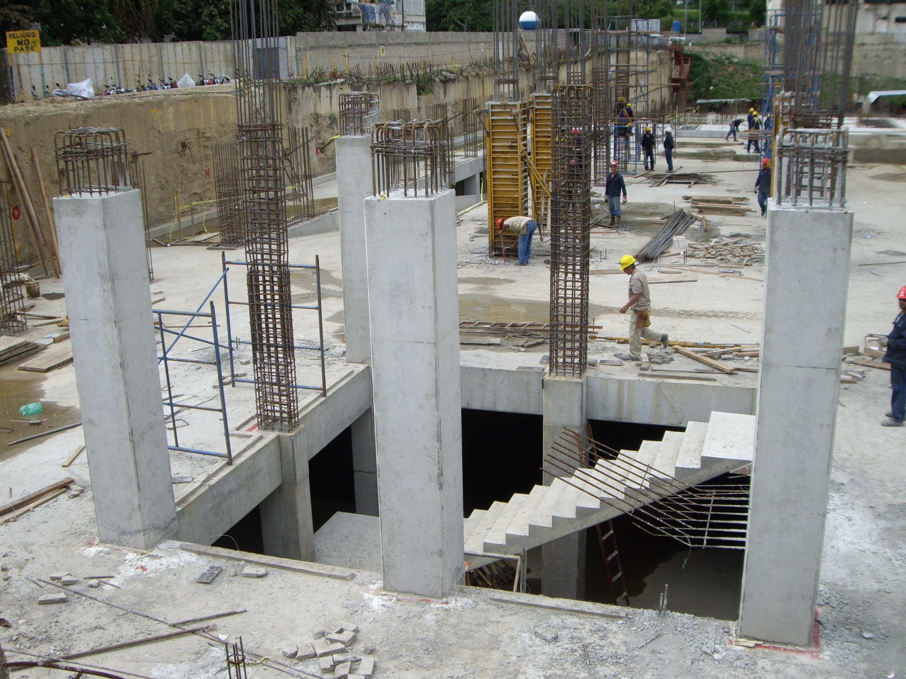 Vigas y columnas de concreto armado