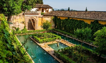LAMINAS Y ACEROS JARDIN INTERNO LA ALHAMBRA