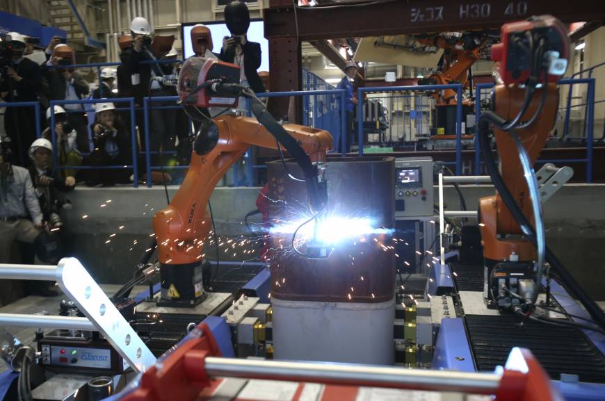 Laminas y aceros.robots que sustituyen mano de obra 2-1
