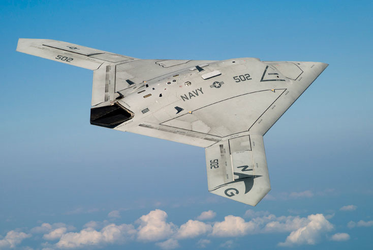 Northrop-Grumman-X-47B-UCAS-and-close-up-of-its-nozzle-24