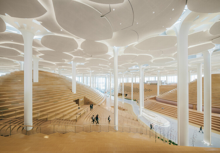 snohetta-opens-the-beijing-city-library-containing-the-worlds-largest-climatized-reading-space_15