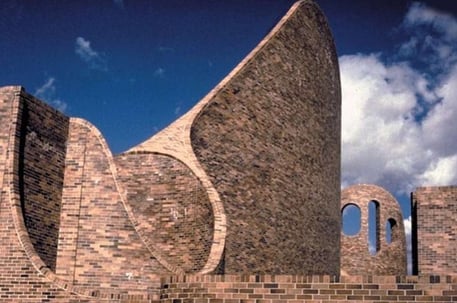LAMINAS Y ACEROS EXTERIOR IGLESIA SANTA MARIA