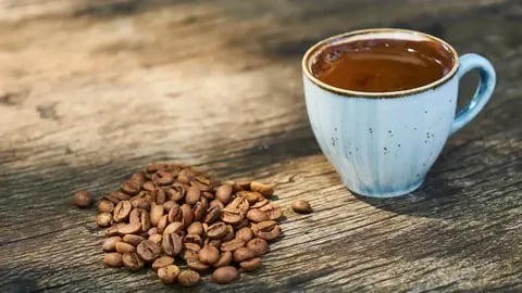 Turkish_Coffee_And_Coffee_Beans_480x480