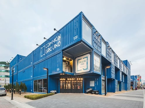 common-ground-de-urbantainer-complejo-comercial-hecho-de-contenedores-800x599