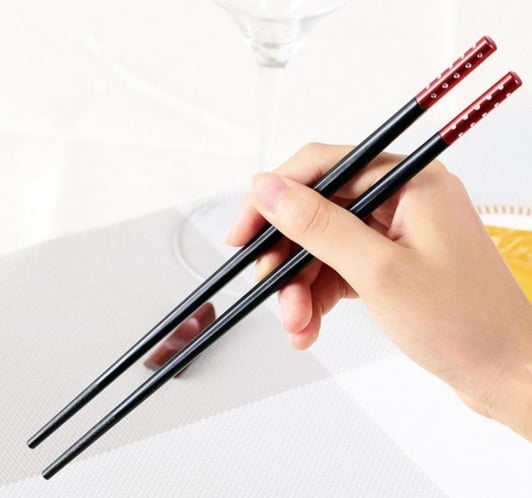 diferenciar-palillos-chinos-y-japoneses-768x720