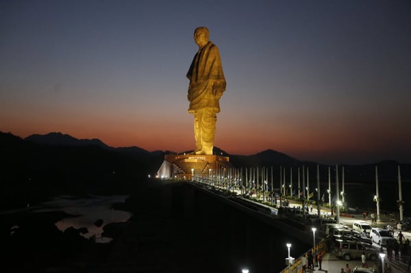 Laminas y Aceros Estatua de India 