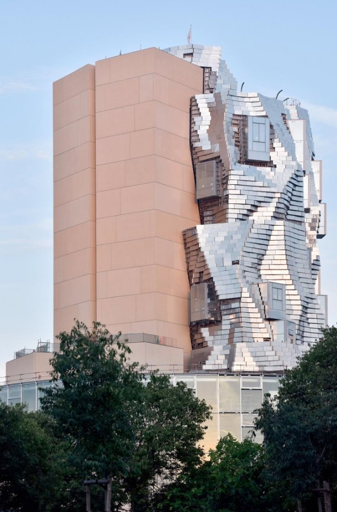 luma-tower-en-arles-de-frank-gehry_4d77d83f_659x1000