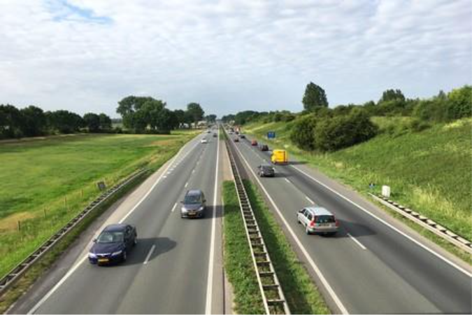 Una carretera con autos
El contenido generado por IA puede ser incorrecto.