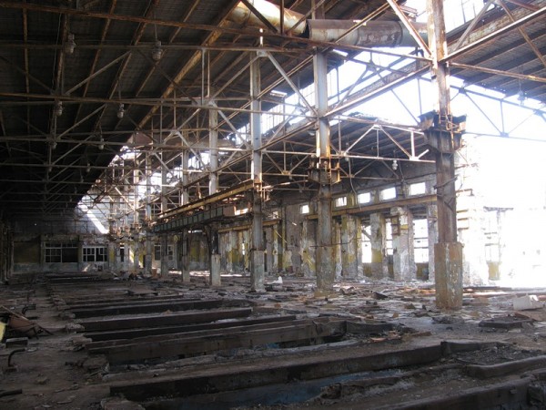 fabrica de acero destruida 2